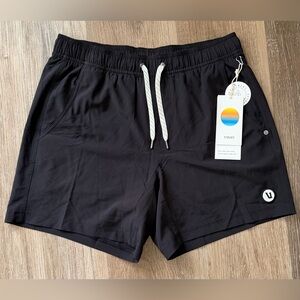 VUORI Men’s  Kore Short 5” Black Sz Medium V367 Athletic NWT